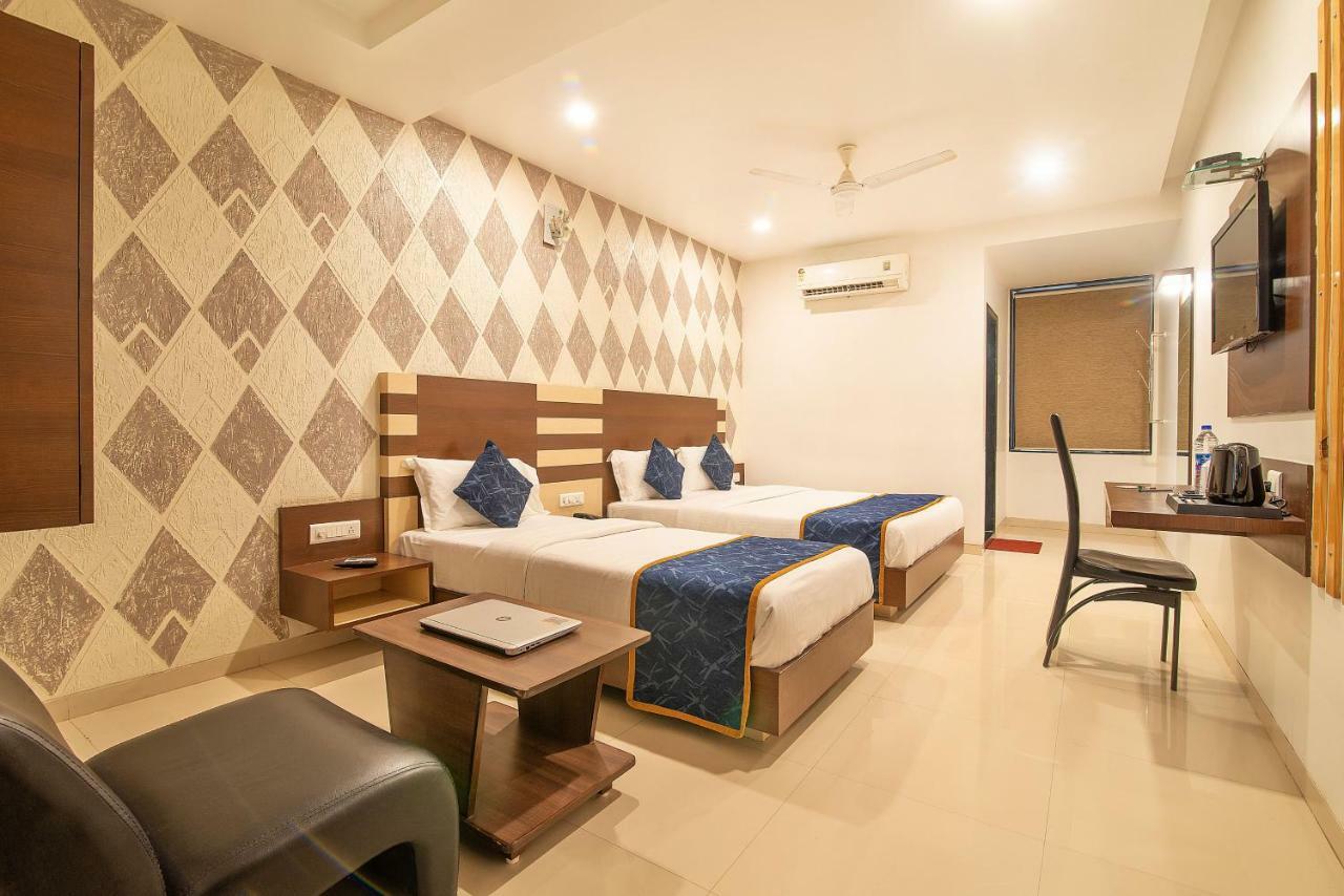 Hotel Sheetal Plaza Surat Luaran gambar