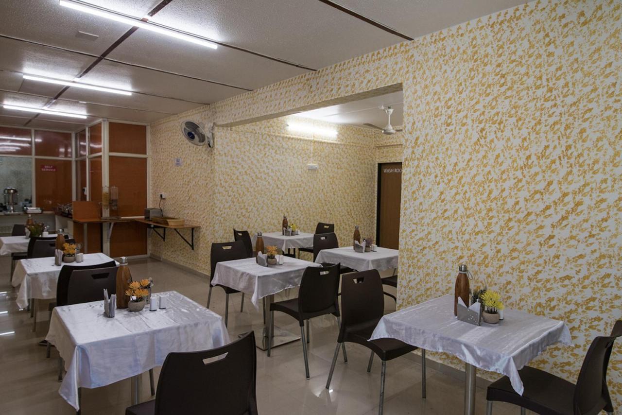 Hotel Sheetal Plaza Surat Luaran gambar